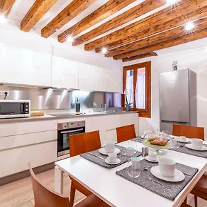 Central Apt Apartment Venice